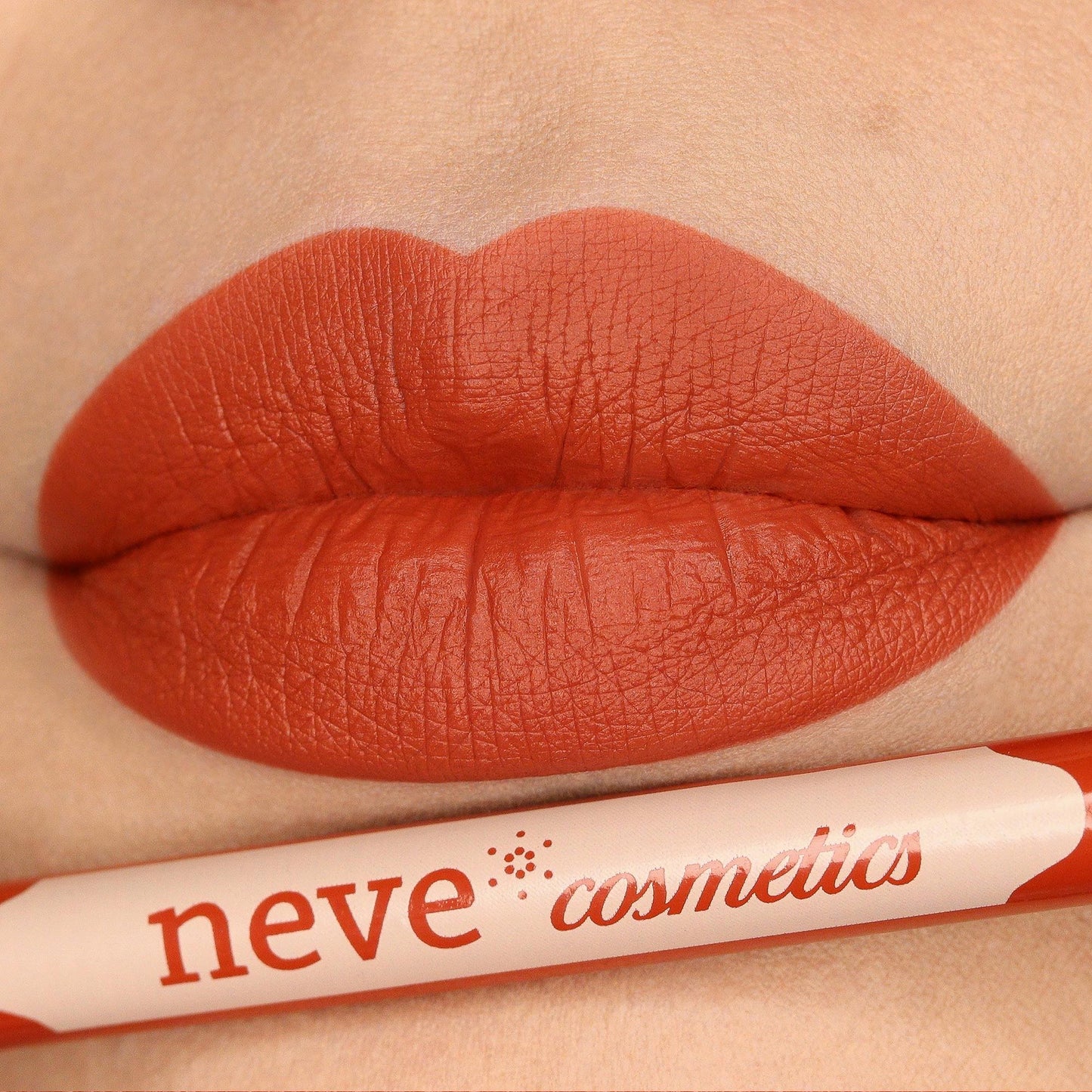 PASTELLO LABBRA FOCUS