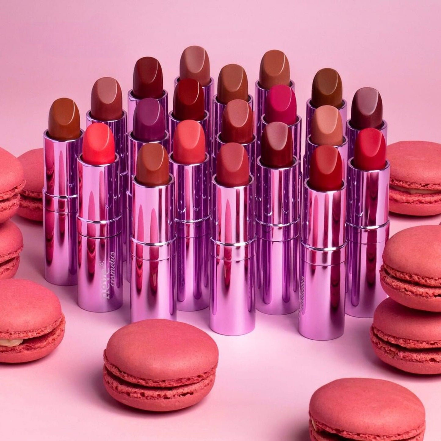 DESSERT   LEVRES BIRTHDAY CAKE